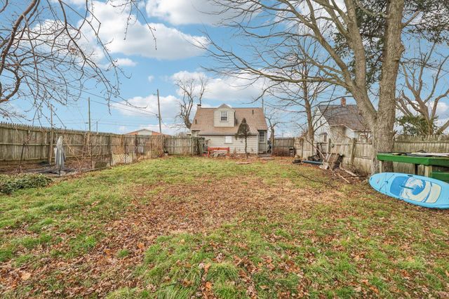 700 Whipple Avenue NW, Canton, OH 44708