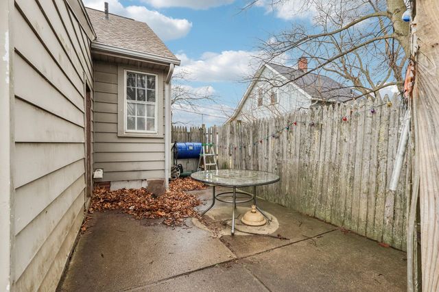 700 Whipple Avenue NW, Canton, OH 44708