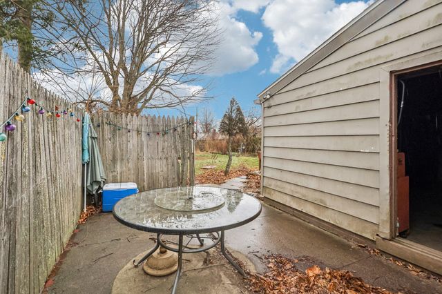 700 Whipple Avenue NW, Canton, OH 44708