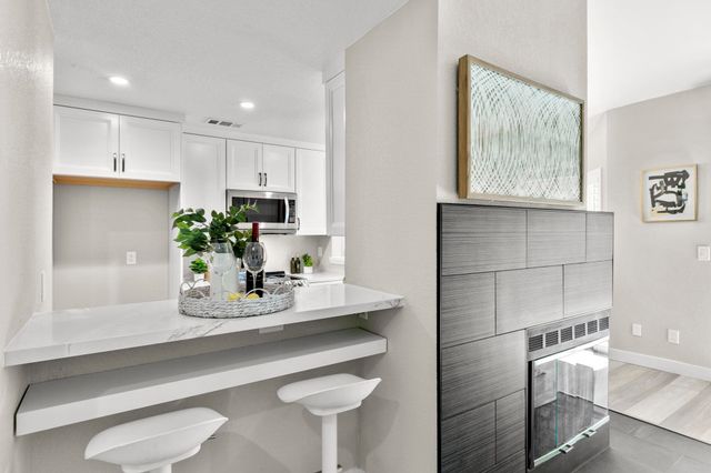 8170 Mountain View Dr F, Pleasanton, CA 94588