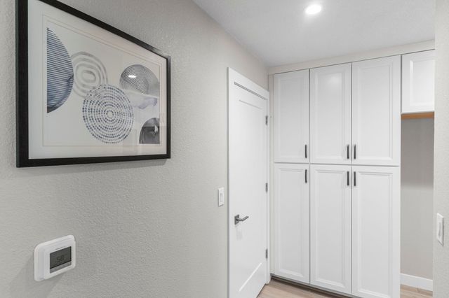 8170 Mountain View Dr F, Pleasanton, CA 94588