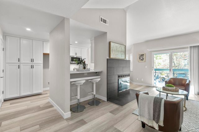 8170 Mountain View Dr F, Pleasanton, CA 94588