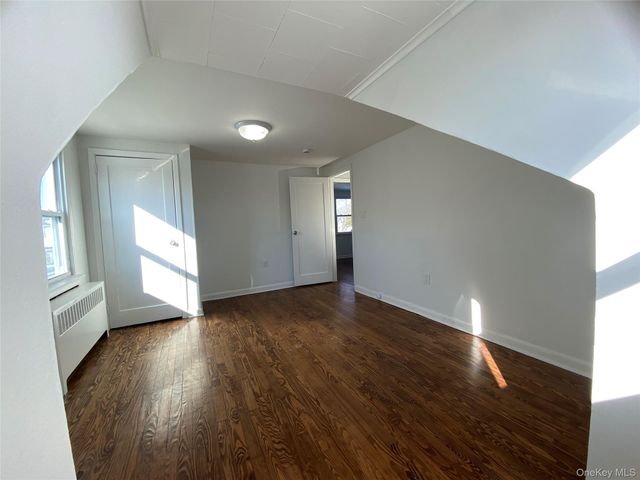 216 Raff Avenue, Mineola, NY 11501