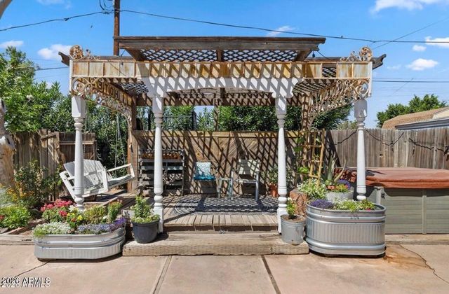5228 N 15TH Street, Phoenix, AZ 85014