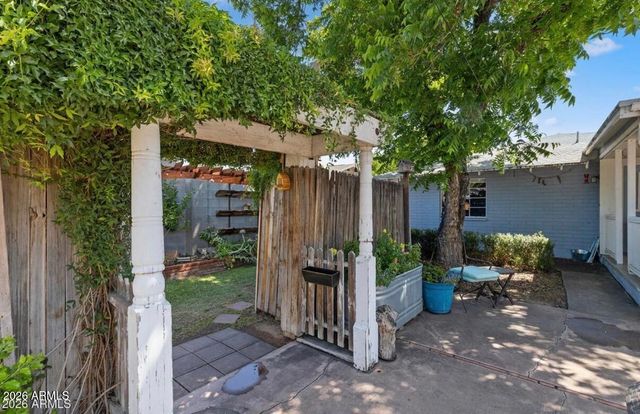 5228 N 15TH Street, Phoenix, AZ 85014