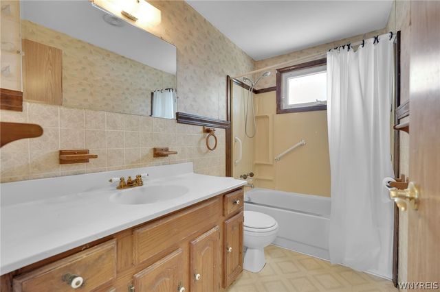 162 Poinciana Parkway, Cheektowaga, NY 14225
