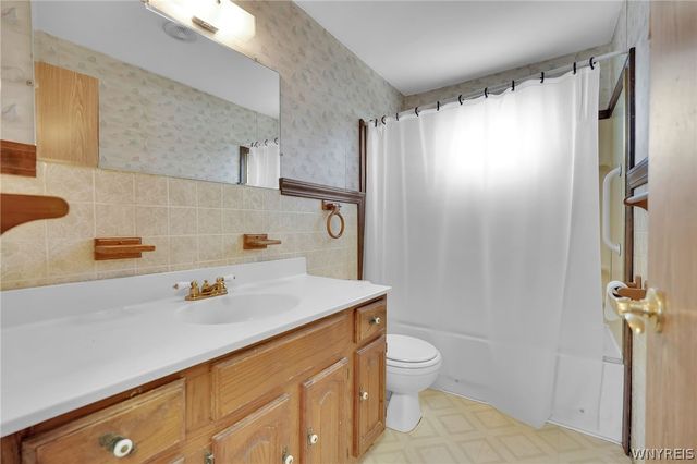 162 Poinciana Parkway, Cheektowaga, NY 14225