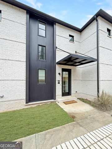 10961 Serenbe Lane, Chattahoochee Hills, GA 30268