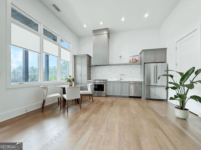 10961 Serenbe Lane, Chattahoochee Hills, GA 30268