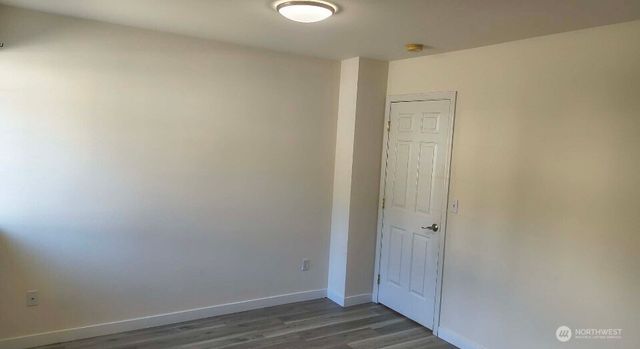 9525 S 221st Place, Kent, WA 98031