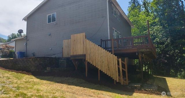 9525 S 221st Place, Kent, WA 98031