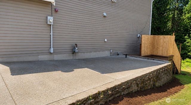 9525 S 221st Place, Kent, WA 98031