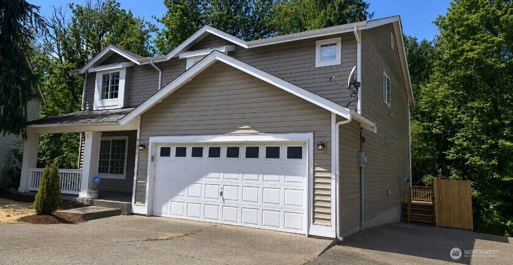 9525 S 221st Place, Kent, WA 98031