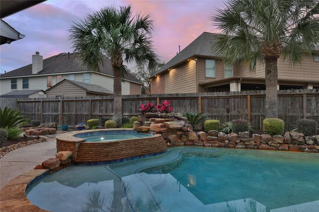 2205 Lisa Lane, Deer Park, TX 77536