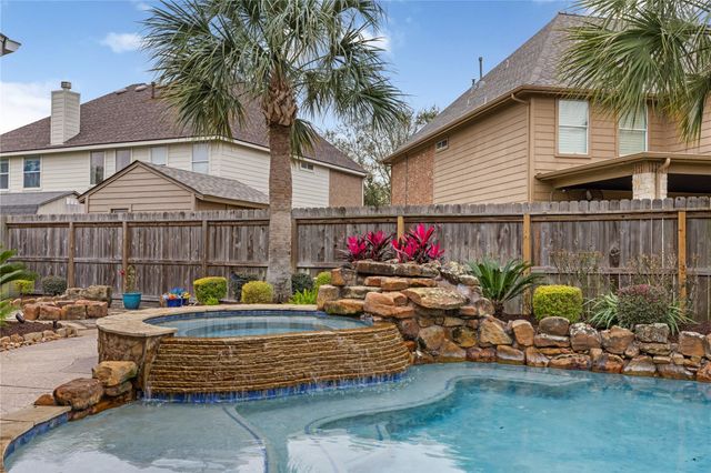 2205 Lisa Lane, Deer Park, TX 77536