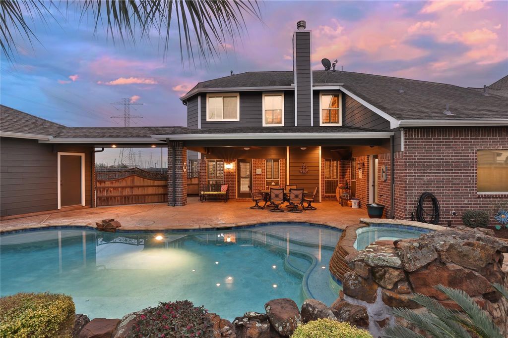 2205 Lisa Lane, Deer Park, TX 77536