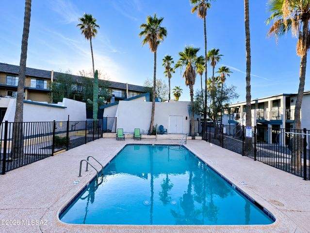 1620 N Wilmot Rd Unit S340, Tucson, AZ 85712