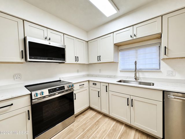 1620 N Wilmot Rd Unit S340, Tucson, AZ 85712