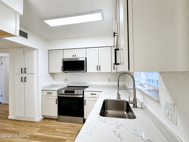 1620 N Wilmot Rd Unit S340, Tucson, AZ 85712
