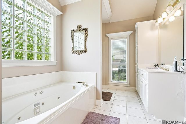 15172 Bluffwood Cir, Prairieville, LA 70769