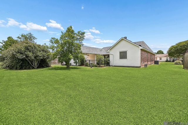 15172 Bluffwood Cir, Prairieville, LA 70769