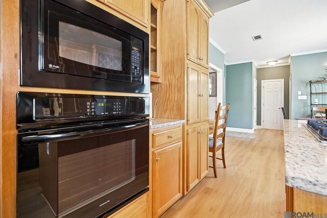 15172 Bluffwood Cir, Prairieville, LA 70769