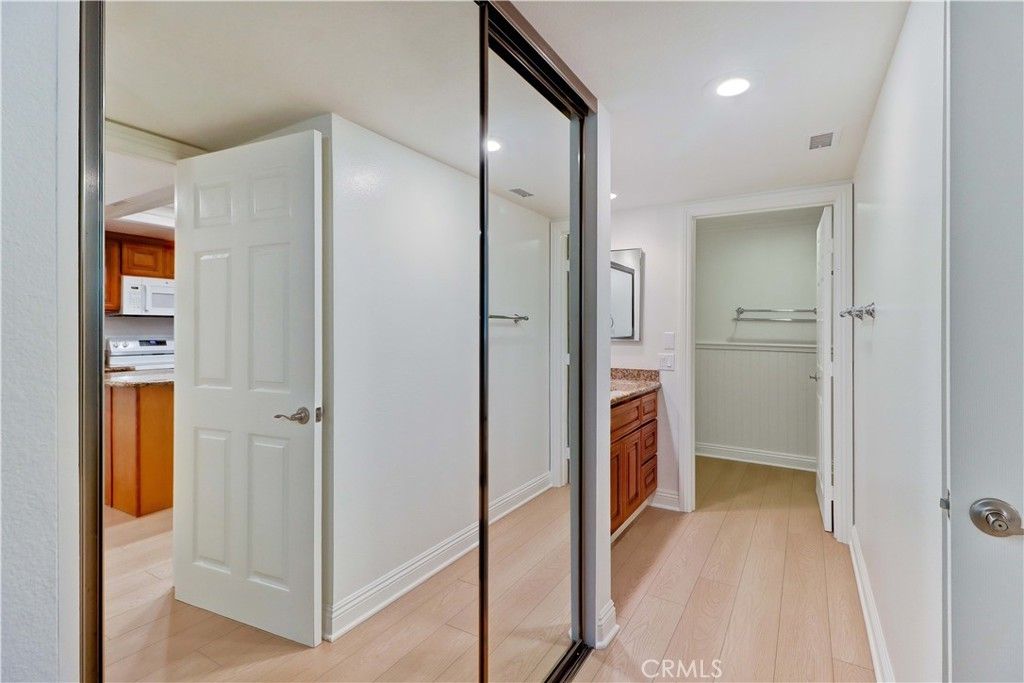 Image 18 of property listing at 5519 Paseo Del Lago 1G, Laguna Woods, CA 92637