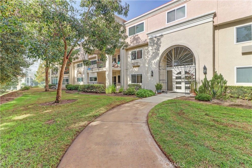 Image 34 of property listing at 5519 Paseo Del Lago 1G, Laguna Woods, CA 92637