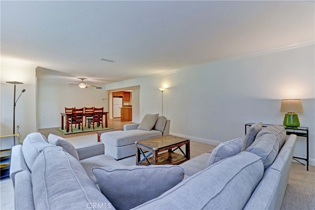 Image 8 of property listing at 5519 Paseo Del Lago 1G, Laguna Woods, CA 92637