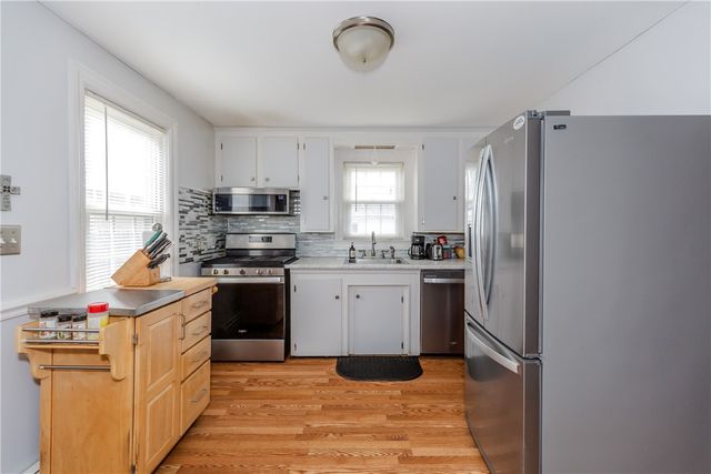 36 Walton Street, Providence, RI 02908