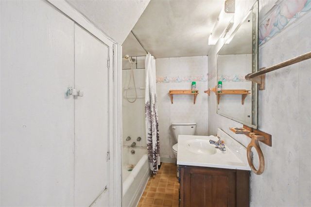 4040 Adams Street, Zeeland, MI 49464