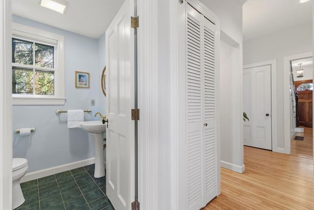 12 Hancock St, Winchester, MA 01890
