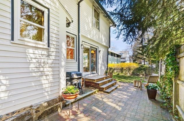 12 Hancock St, Winchester, MA 01890