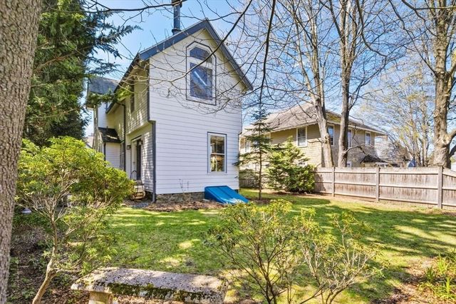 12 Hancock St, Winchester, MA 01890