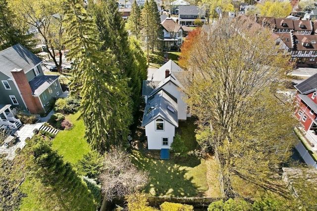 12 Hancock St, Winchester, MA 01890