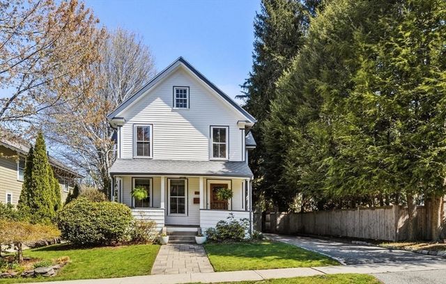 12 Hancock St, Winchester, MA 01890