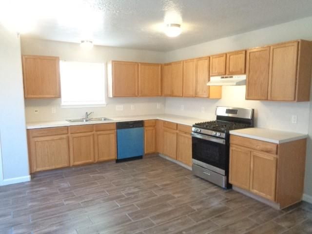 9507 Maple Green Lane, Houston, TX 77044