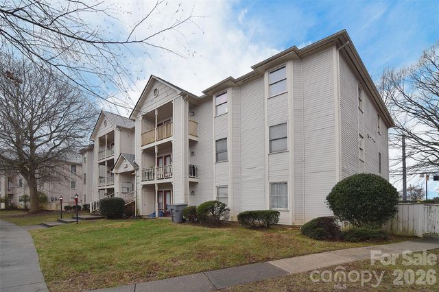 6120 Meadow Rose Lane, Charlotte, NC 28215