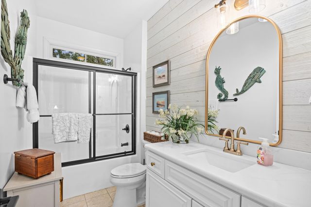 48 Cottage Dr., Murrells Inlet, SC 29576