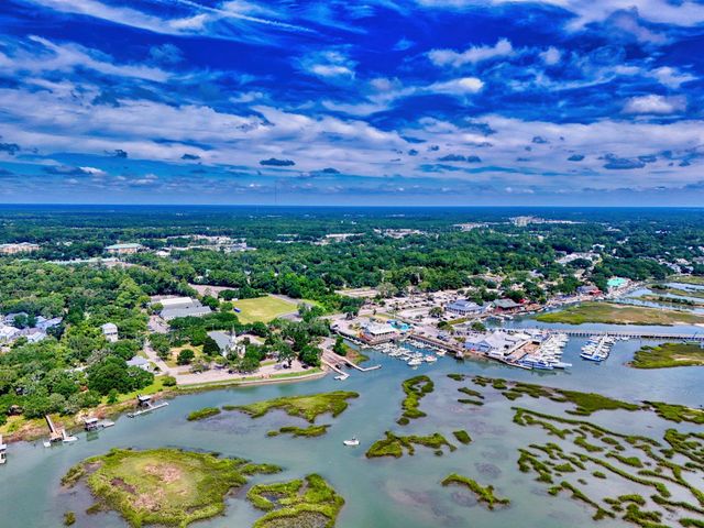 48 Cottage Dr., Murrells Inlet, SC 29576