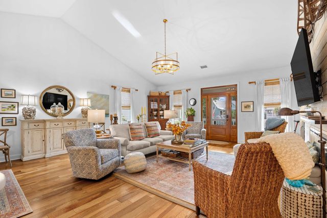 48 Cottage Dr., Murrells Inlet, SC 29576