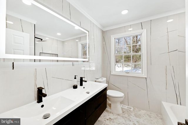 826 PARDEE LN, Wyncote, PA 19095