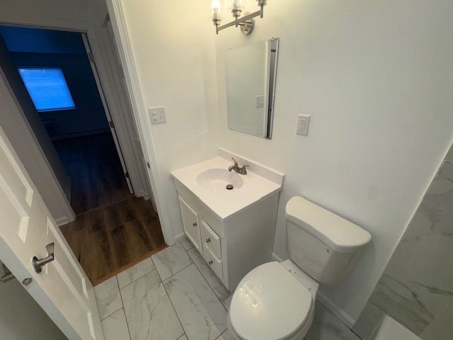 1198 Royal Glen Drive 204E, Glen Ellyn, IL 60137