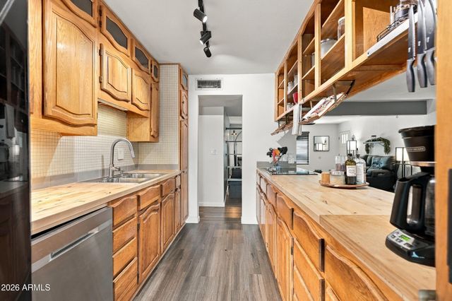 3638 W KRALL Street, Phoenix, AZ 85019