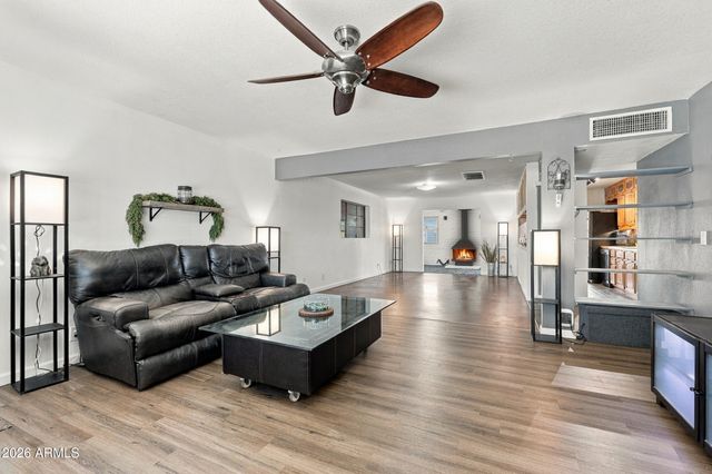 3638 W KRALL Street, Phoenix, AZ 85019