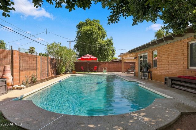 3638 W KRALL Street, Phoenix, AZ 85019