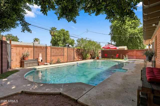 3638 W KRALL Street, Phoenix, AZ 85019