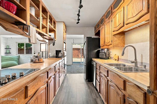 3638 W KRALL Street, Phoenix, AZ 85019