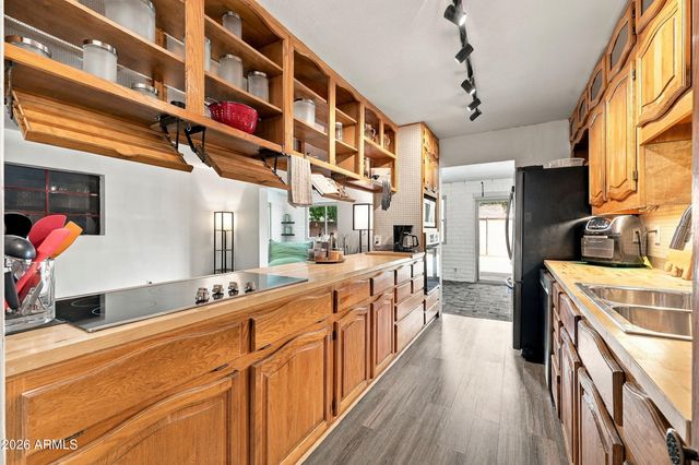 3638 W KRALL Street, Phoenix, AZ 85019