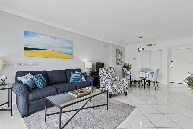 3850 Washington St 1115, Hollywood, FL 33021